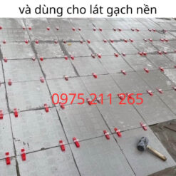 op lat gach san voi ke can bang than tien