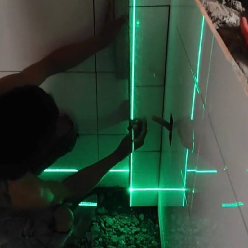 may laser 12 tia xanh 3