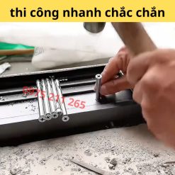 Alternative view of Tắc kê nở 3 cánh M8 dài 80, vít nở inox d8 bắt tường